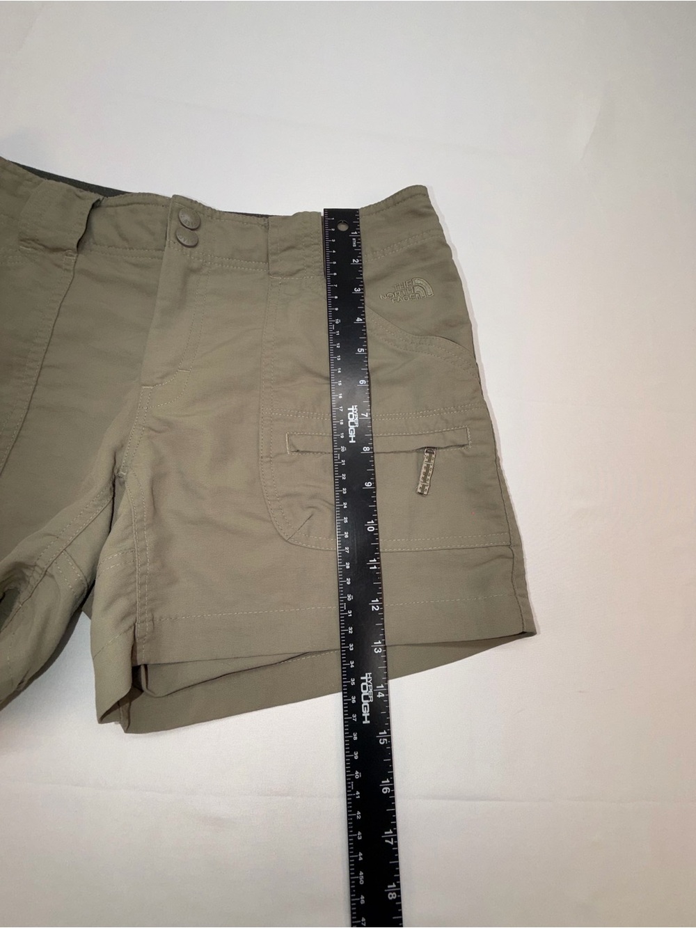 The North Face Olive Green Hiking Cargo Shorts Women’s Size 8 - Picture 4 of 12